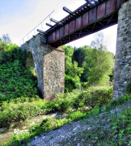Старый Ж/Д мост на Кардоне, через реку Толмовая.